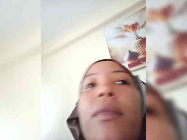 BeautifulGia webcam