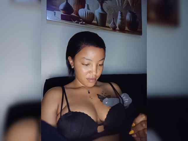 BeautifulGia webcam