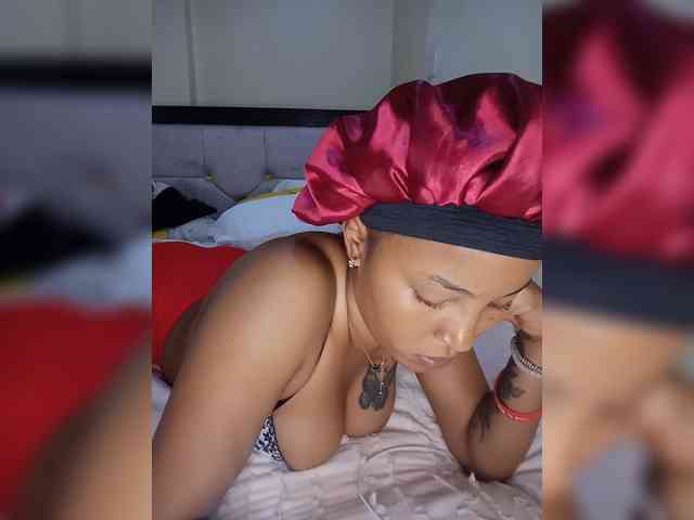 BeautifulGia webcam