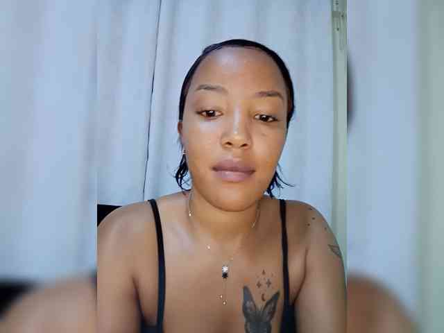 BeautifulGia webcam