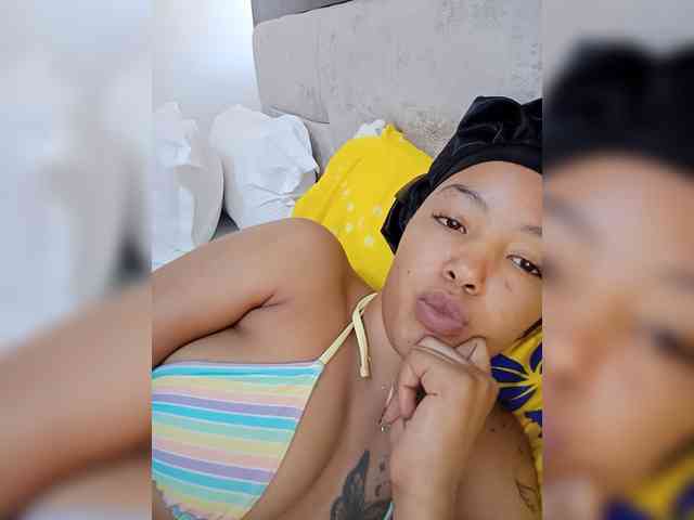 BeautifulGia webcam