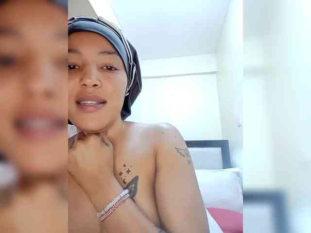 BeautifulGia webcam