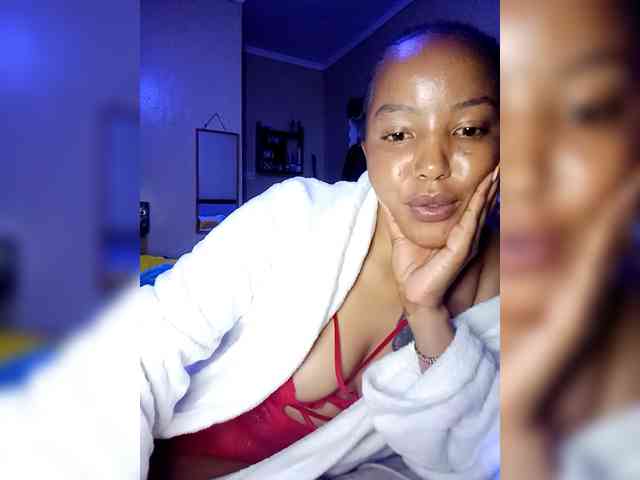 BeautifulGia webcam