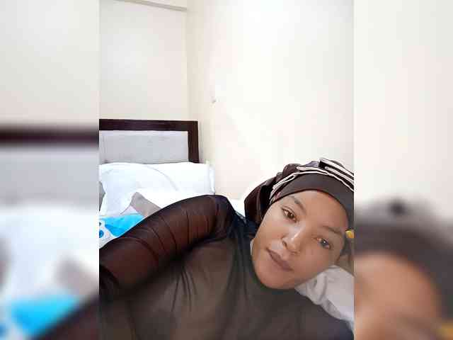 BeautifulGia webcam