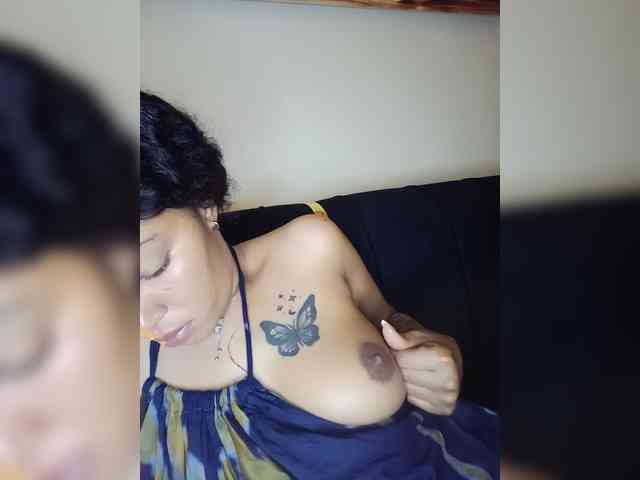 BeautifulGia webcam