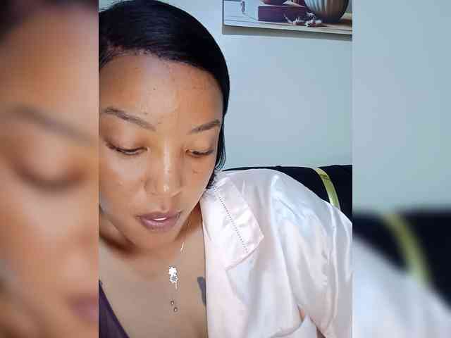 BeautifulGia webcam