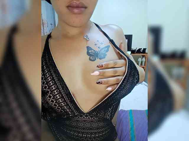 BeautifulGia webcam
