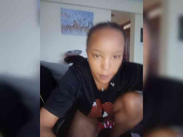 BeautifulGia webcam