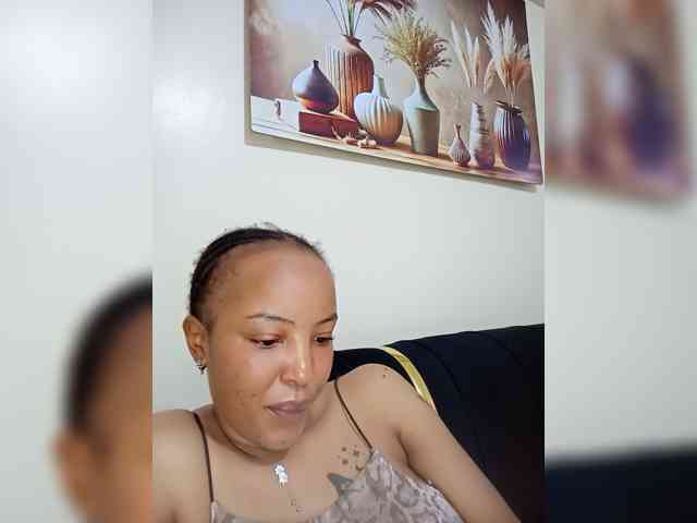 BeautifulGia webcam