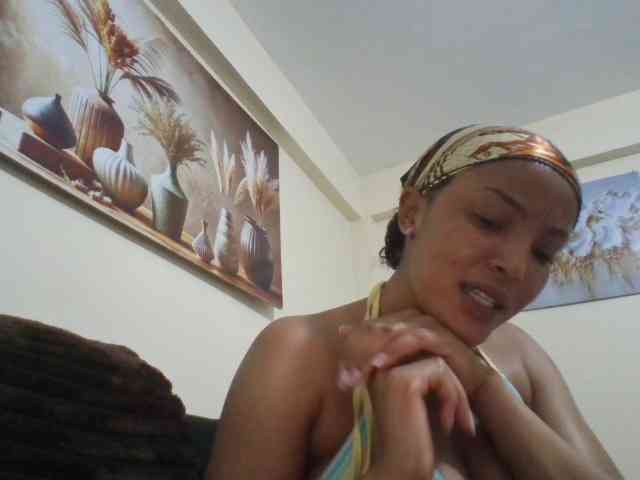BeautifulGia webcam