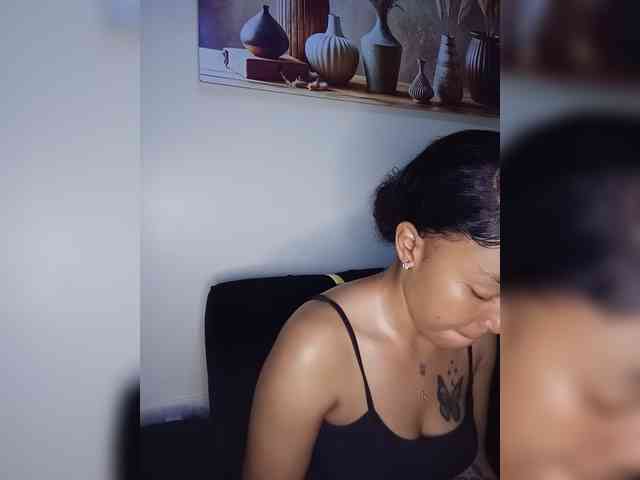 BeautifulGia webcam
