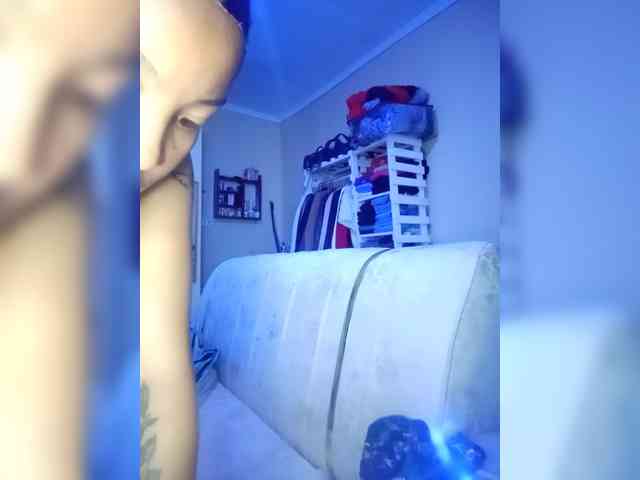 BeautifulGia webcam