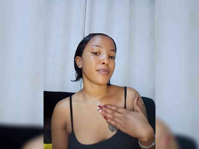 BeautifulGia webcam