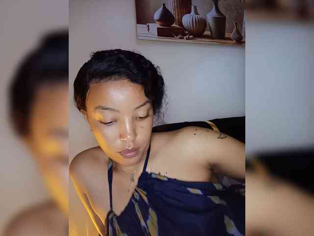BeautifulGia webcam