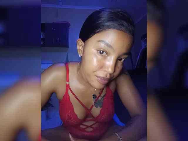 BeautifulGia webcam