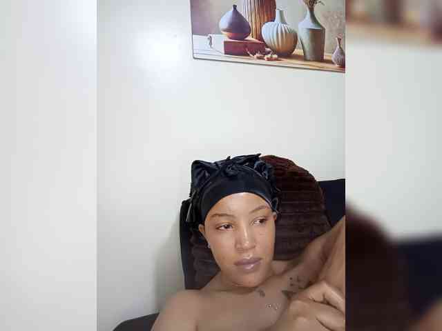 BeautifulGia webcam