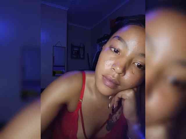 BeautifulGia webcam