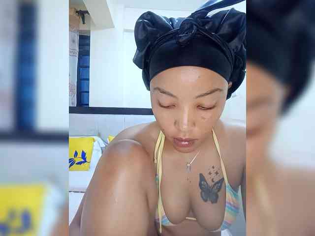 BeautifulGia webcam