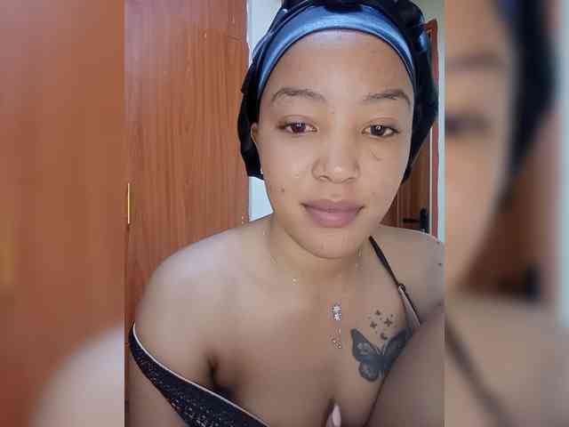 BeautifulGia webcam