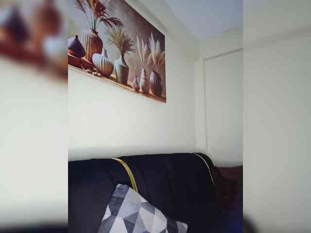 BeautifulGia webcam