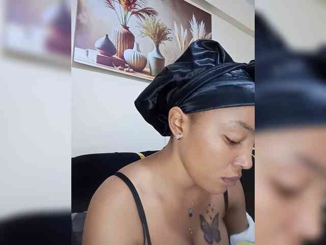 BeautifulGia webcam