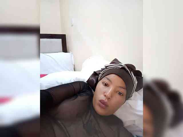 BeautifulGia webcam