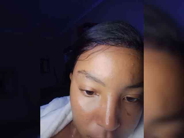 BeautifulGia webcam