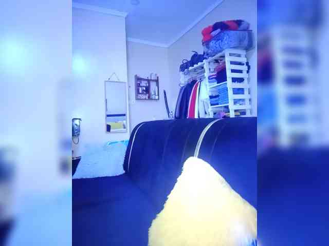 BeautifulGia webcam