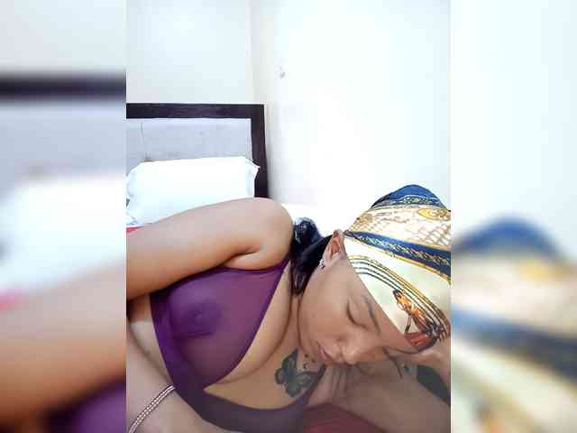 BeautifulGia webcam