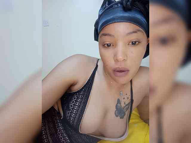 BeautifulGia webcam