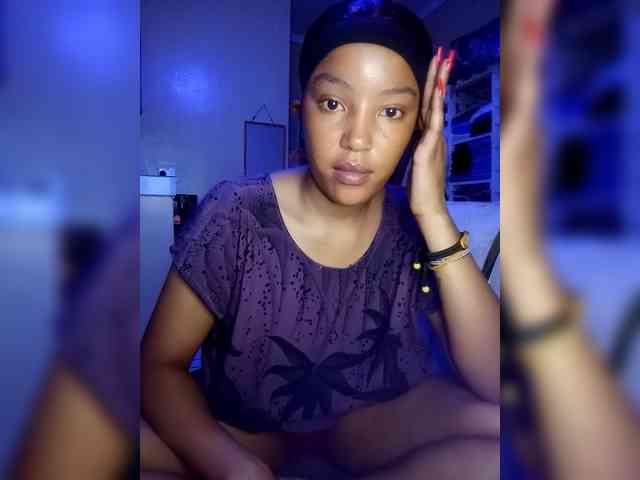 BeautifulGia webcam