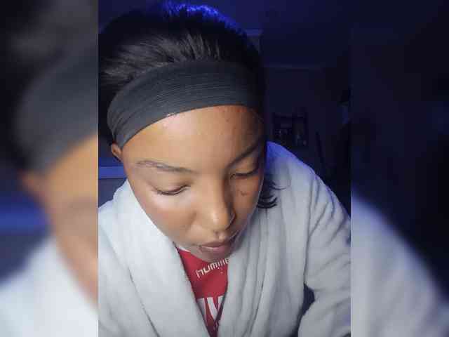 BeautifulGia webcam