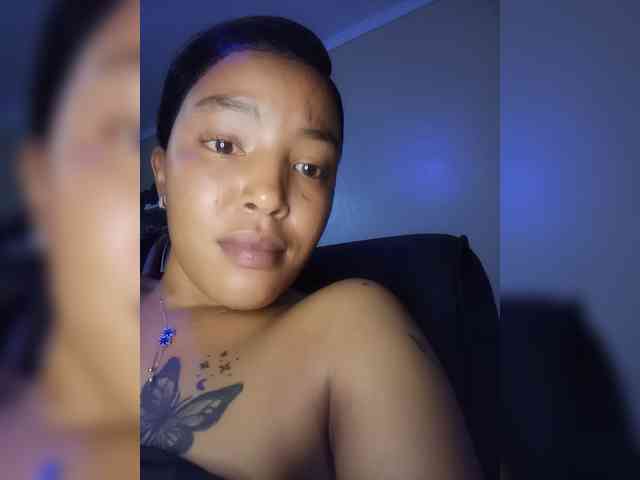 BeautifulGia webcam