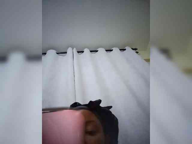 BeautifulGia webcam