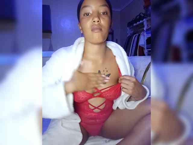 BeautifulGia webcam