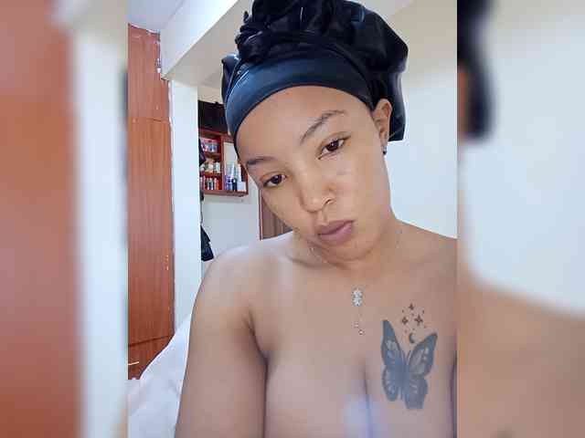 BeautifulGia webcam