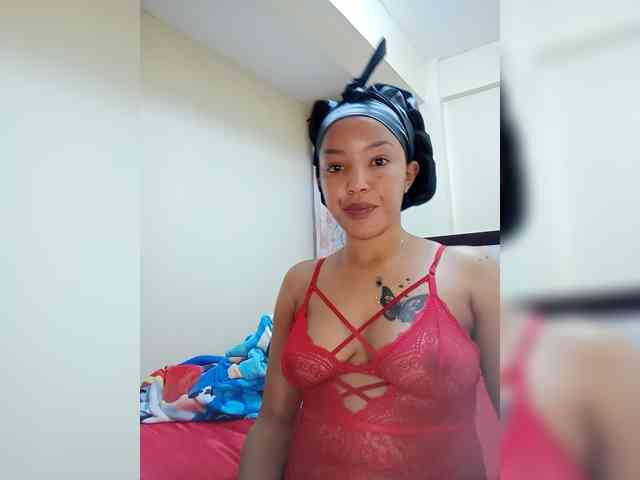BeautifulGia webcam