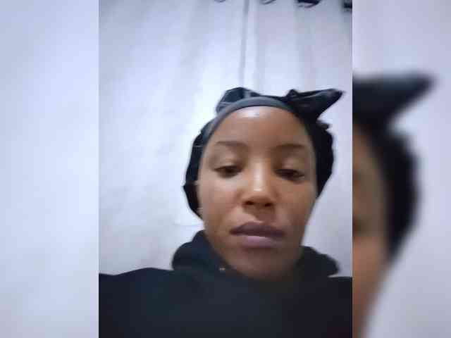 BeautifulGia webcam