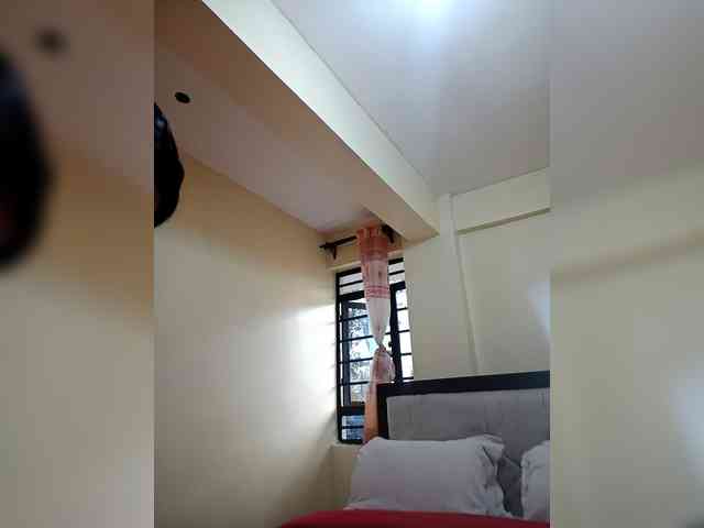 BeautifulGia webcam