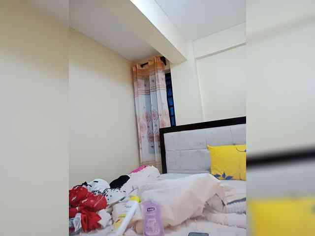 BeautifulGia webcam