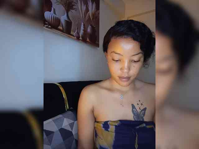 BeautifulGia webcam