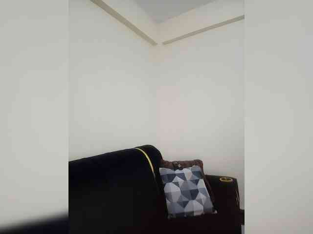 BeautifulGia webcam