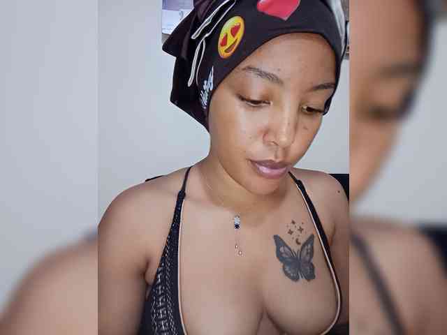 BeautifulGia webcam