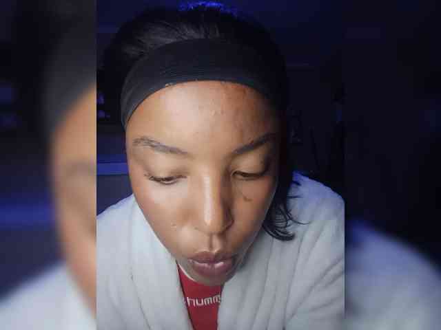 BeautifulGia webcam