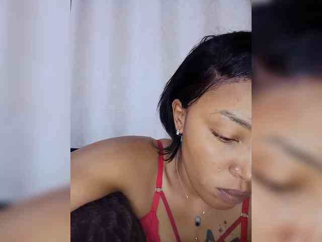 BeautifulGia webcam