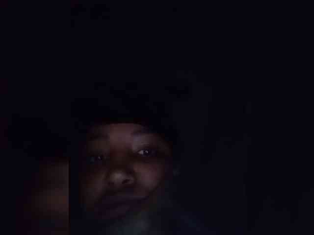 BeautifulGia webcam