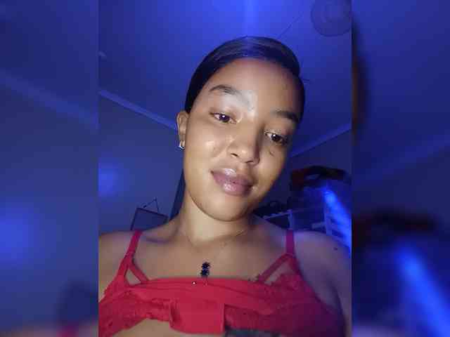 BeautifulGia webcam
