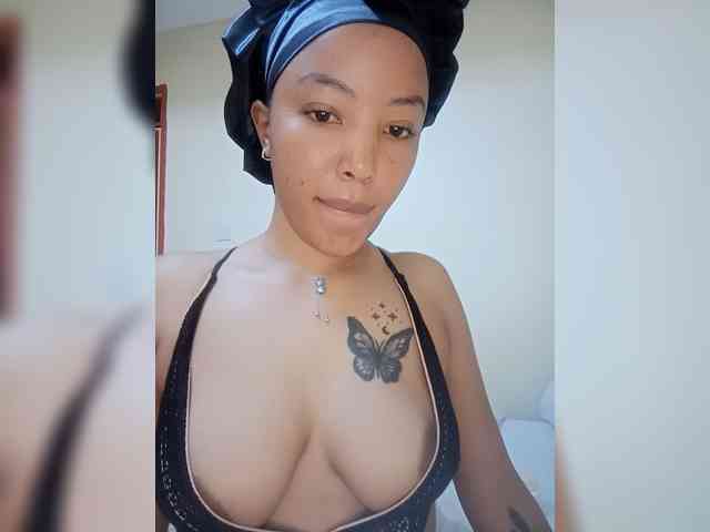 BeautifulGia webcam