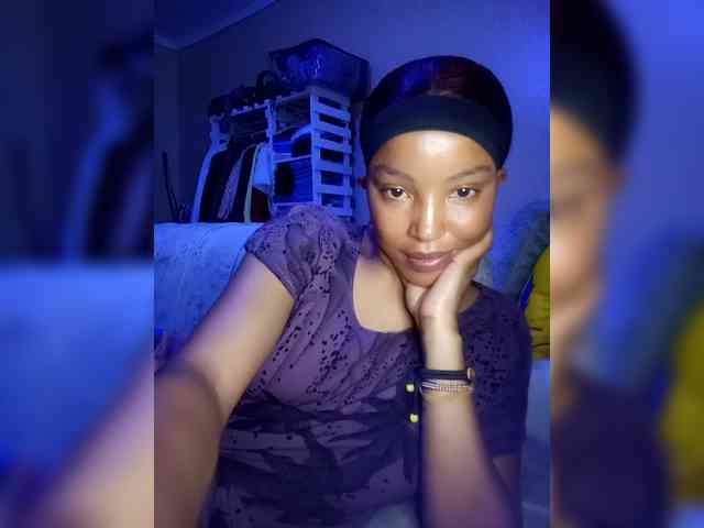 BeautifulGia webcam