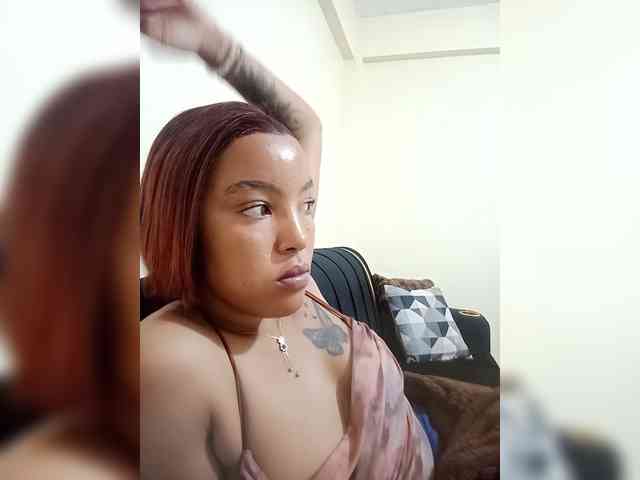BeautifulGia webcam